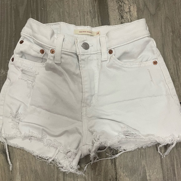 Levi’s - Picture 2 of 2